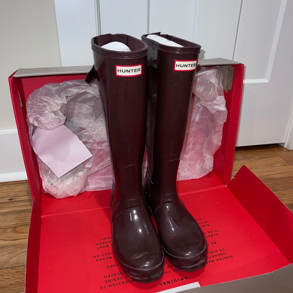 Hunter Boots in red/Umber